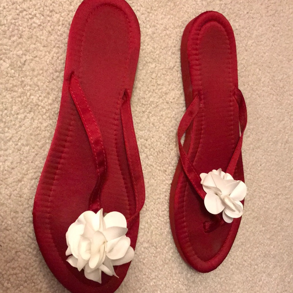 David’s Bridal Sandal - Picture 2 of 4